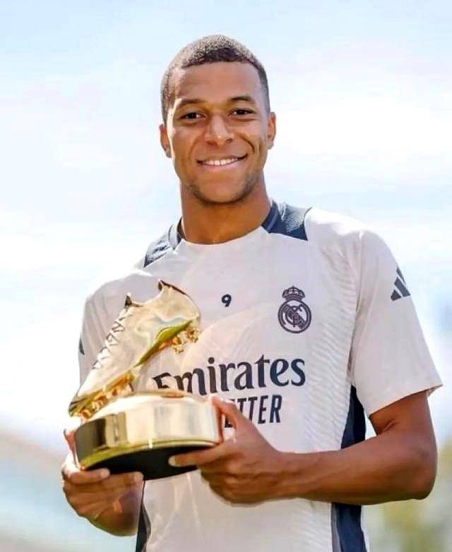 阿迪官网闹乌龙：阿根廷球衣可选印欧预赛臂章，甚至有人已收货